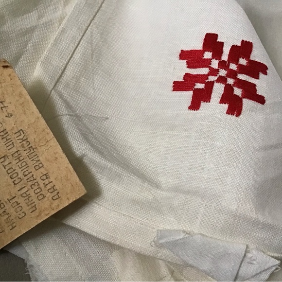 SET OF 6 VINTAGE (45 y.o.) 100% LINEN HAND EMBROIDERED TABLE NAPKINS - Picture 3 of 10